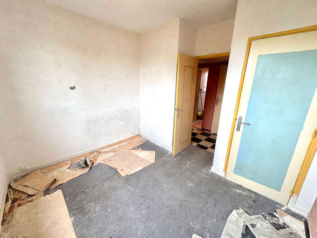 Appartement T4 de 65,81 m2 avec cave, garage , spécial investisseurs  VIDEO sur demande - photo 5