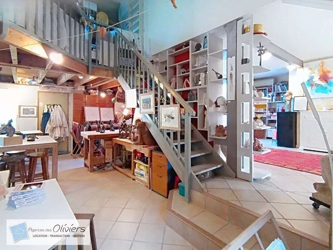 Maison Voisins / Grande-ile - 8 pièces 185 m² + Studio de 20m² - photo 4