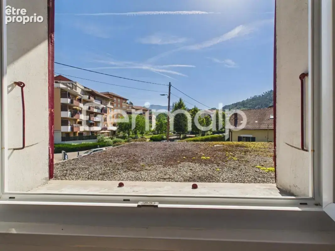 Vente - Appartement - 3 pièces + cuisine - 51,40 m² - 242 000 € - photo 4