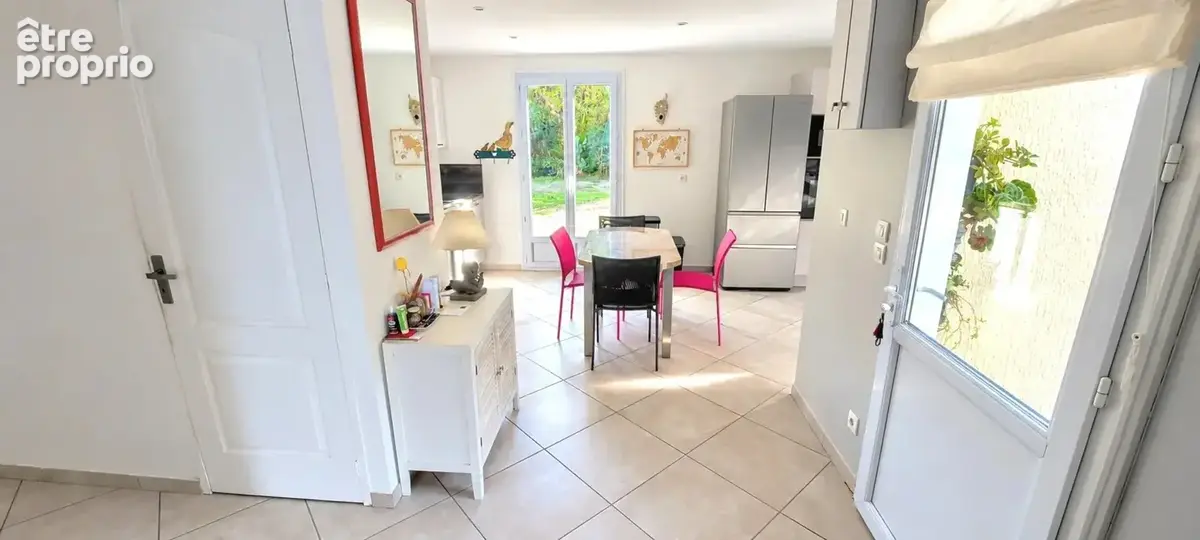 Villa T4/5 de plain-pied avec piscine, ainsi qu'un appartement T2 indépendant et des dépendances. - photo 12