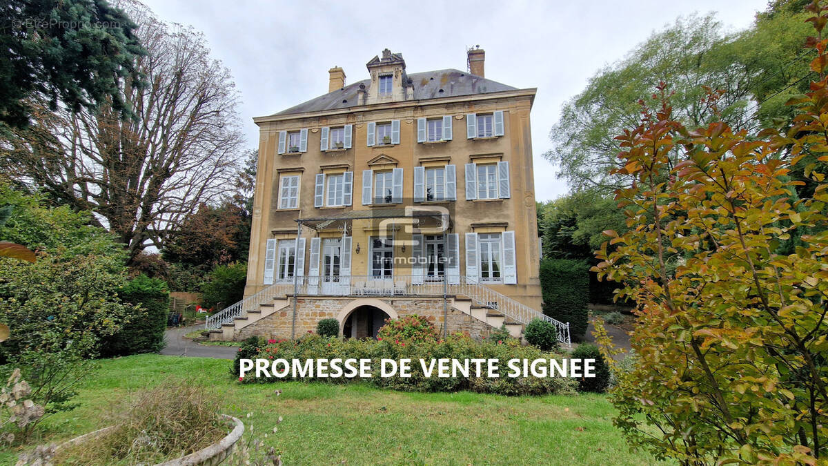 Appartement à COLLONGES-AU-MONT-D'OR