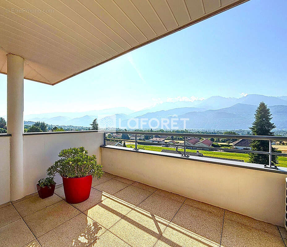 Appartement à SAINT-ISMIER