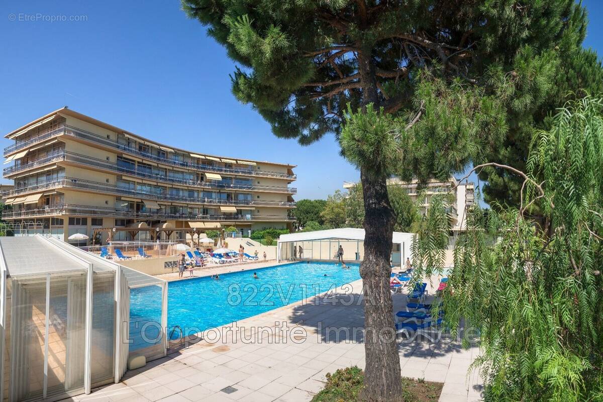 Appartement à SAINT-LAURENT-DU-VAR