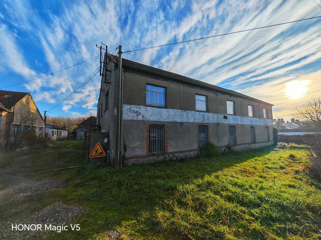Appartement à MEHUN-SUR-YEVRE