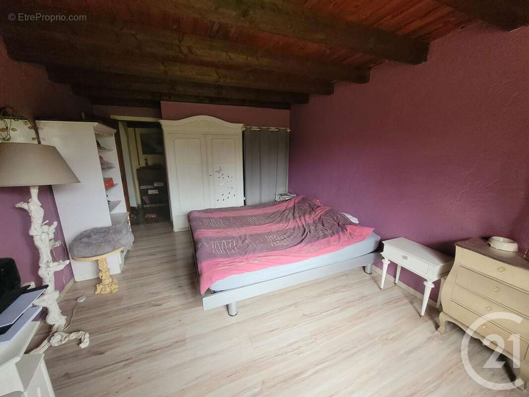 Maison 161 m² à Menetreuil  - photo 8