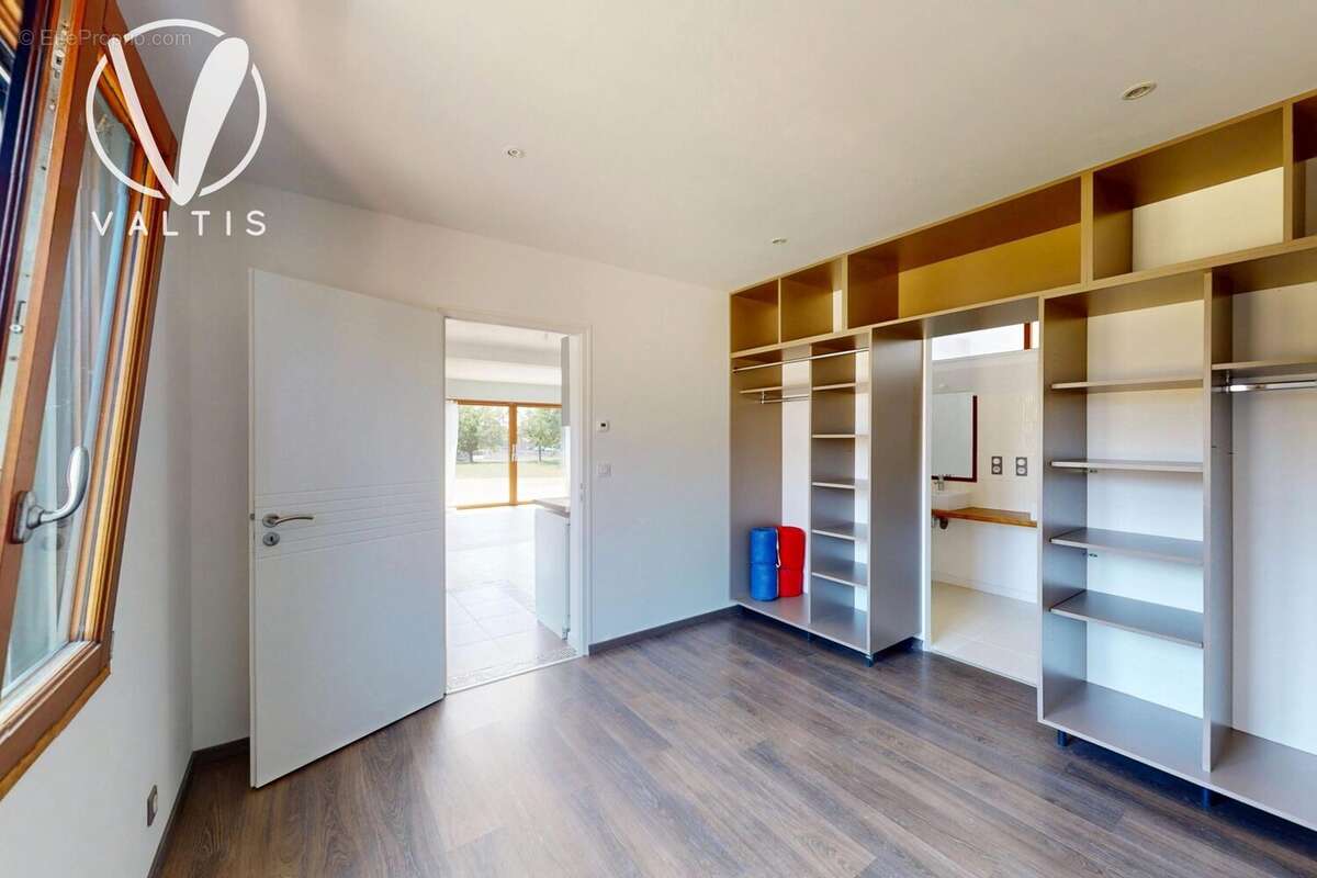 Maison 138 m² à Saint-Potan  - photo 6