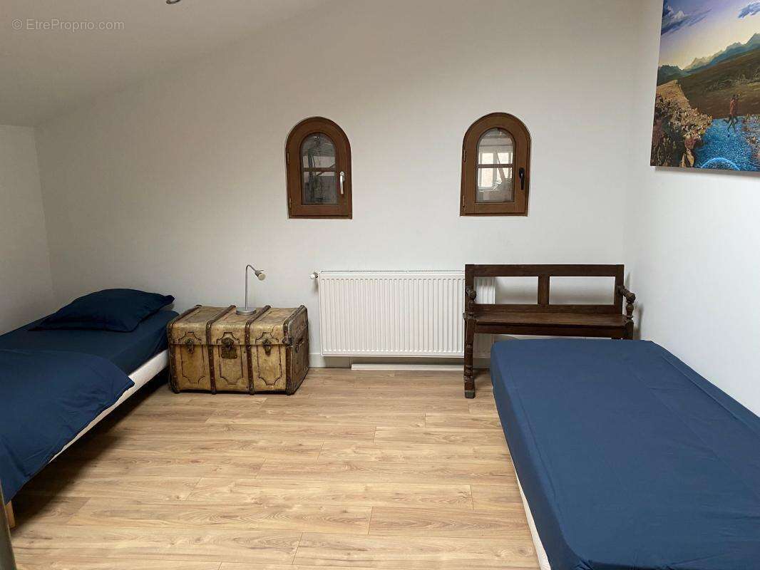 Appartement à SAINT-MAUR-DES-FOSSES