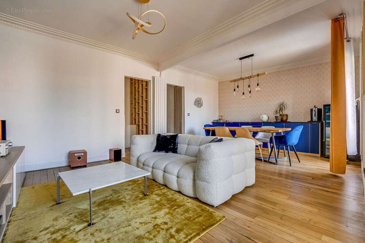 Appartement à PARIS-12E