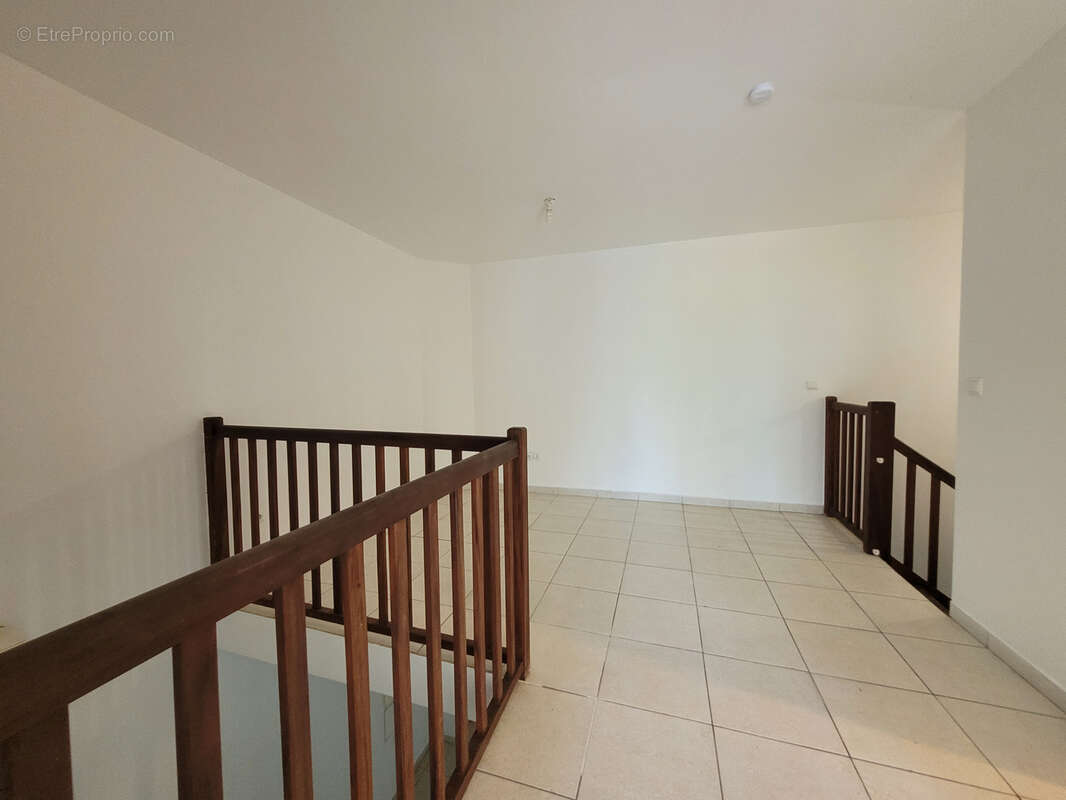 Appartement à BAIE-MAHAULT