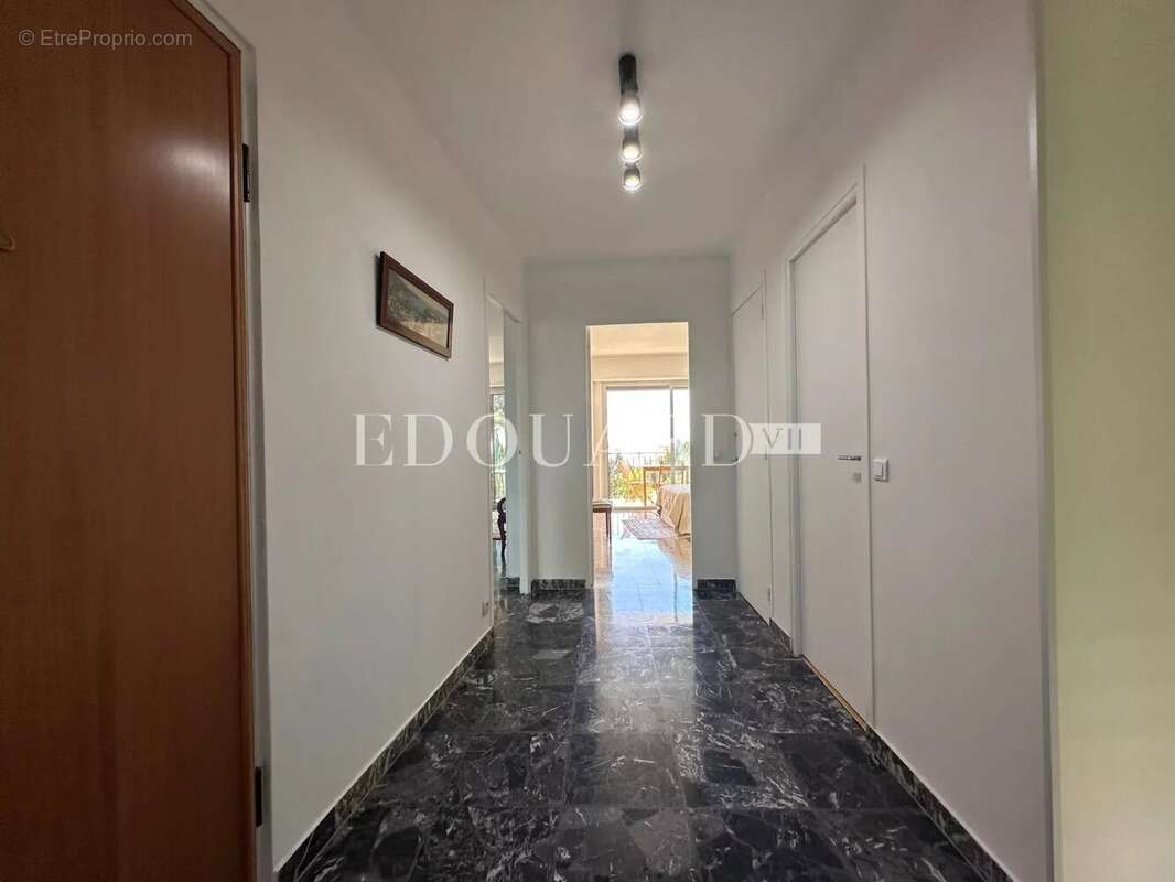 Appartement à ROQUEBRUNE-CAP-MARTIN