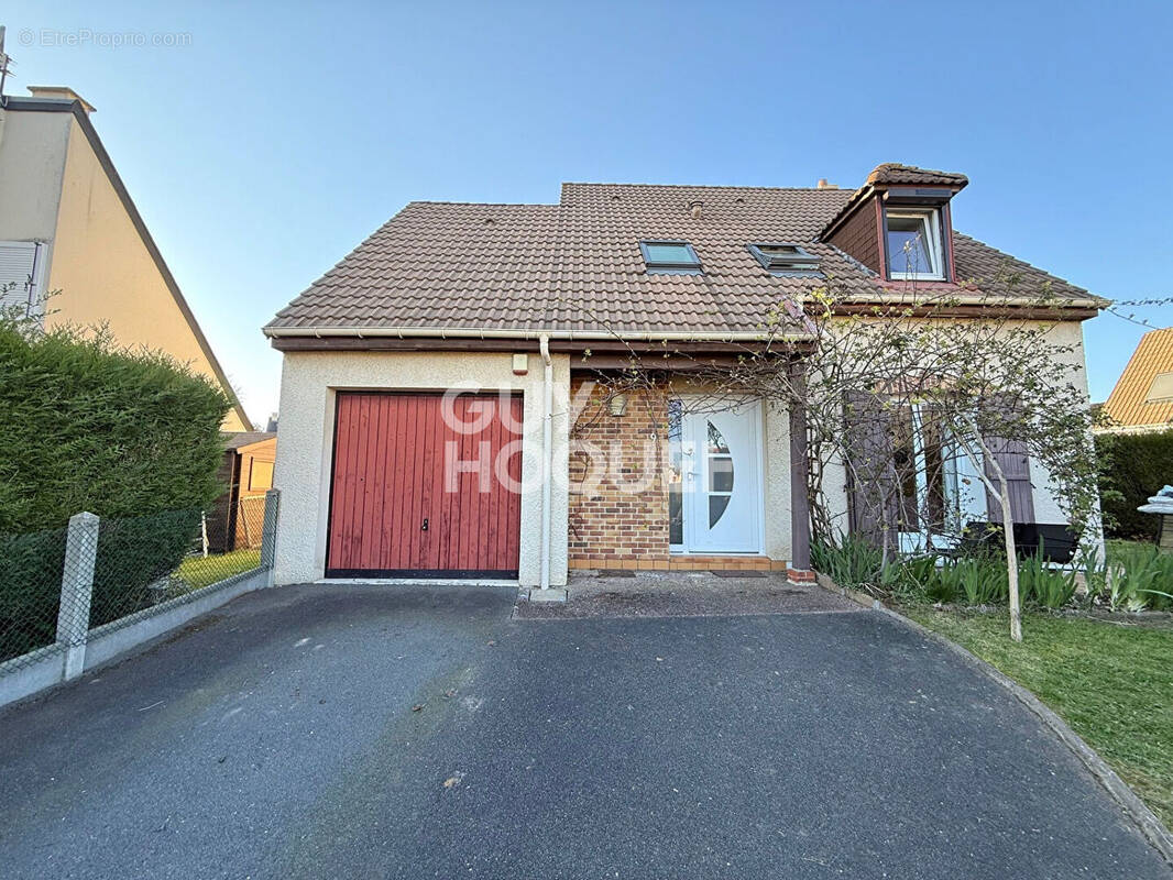 Maison à CORMELLES-LE-ROYAL