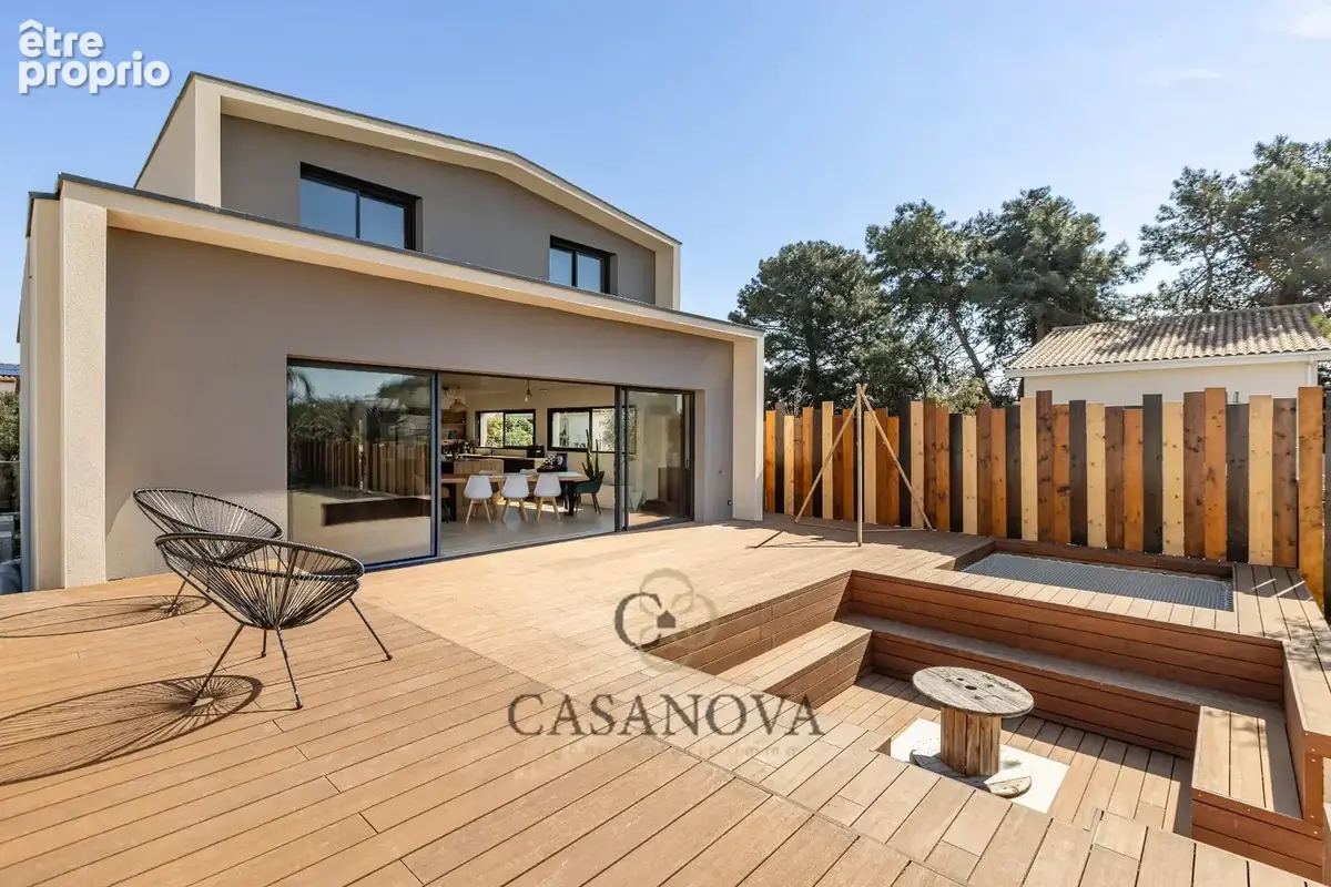 Villa contemporaine avec piscine intérieure à Pérols proche Montpellier - photo 3