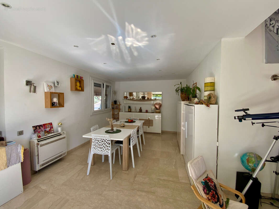 Maison à SAINT-GELY-DU-FESC