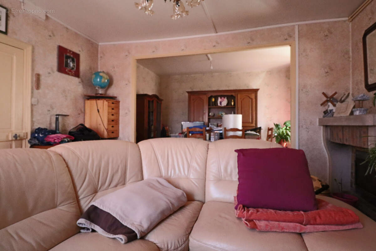 Maison à SAINT-SAUVES-D&#039;AUVERGNE