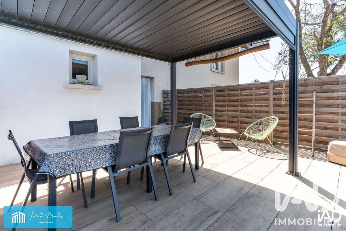 Maison 141 m² à Saint-Cyprien  - photo 6