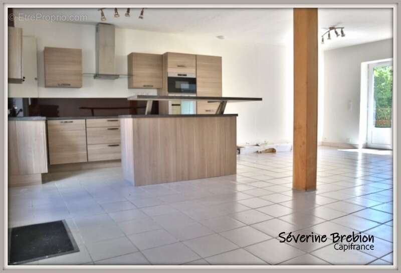 Maison rénovée, 3 chambres, terrain, garage VISCOMTAT (63) - photo 5