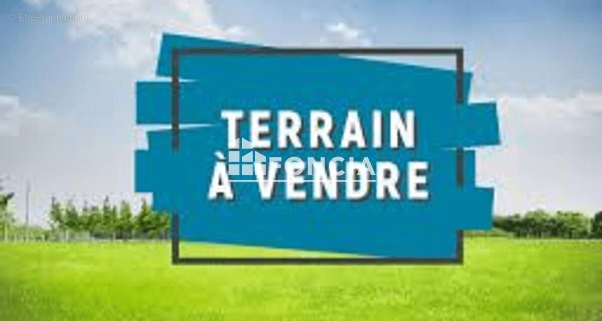 Terrain à SAINT-GERMAIN-SUR-VIENNE