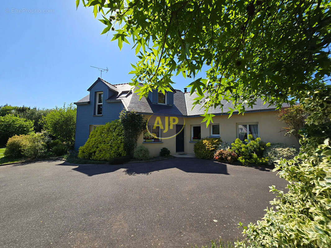 Maison à GUEMENE-PENFAO