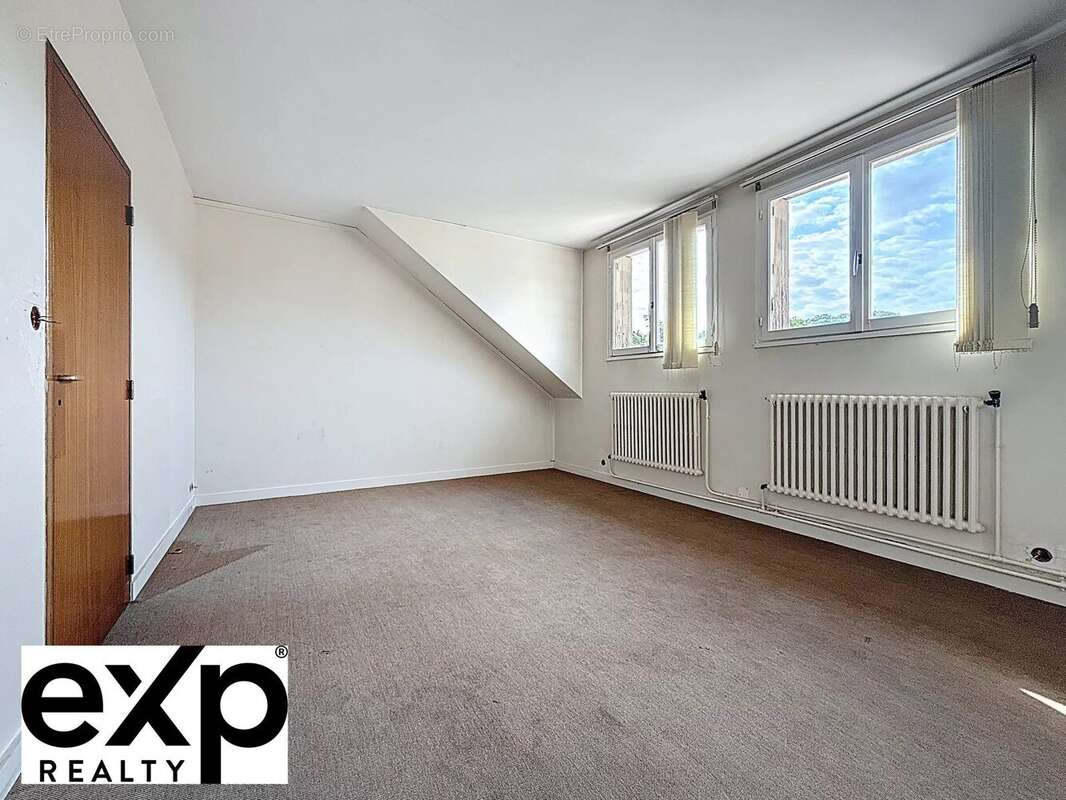 Appartement à MEZIERES-SUR-SEINE