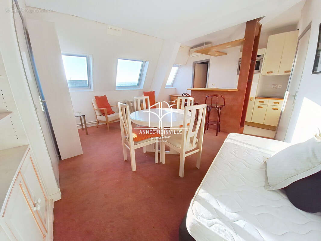 Appartement à BLONVILLE-SUR-MER