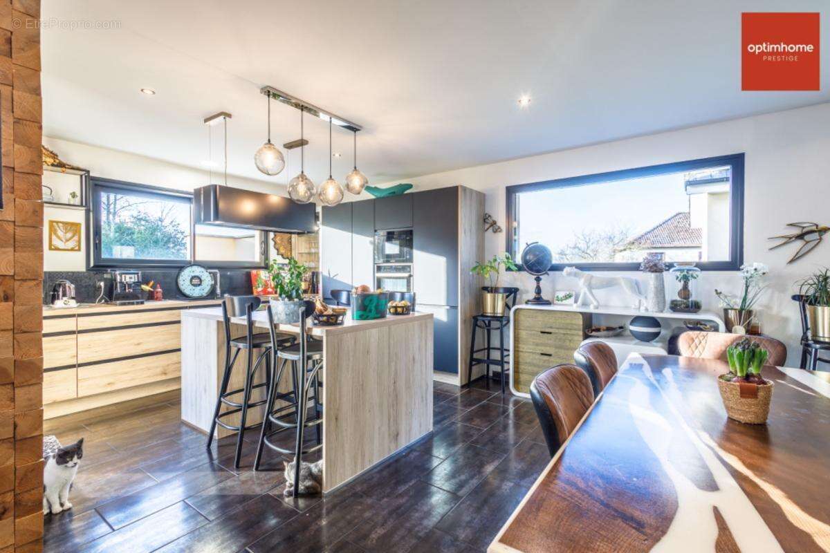 Magnifique maison contemporaine de 300 m² avec piscine intérieure et 5 chambres - photo 17