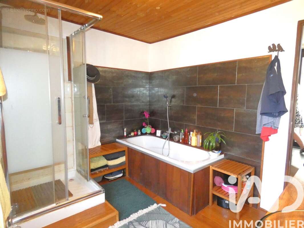 Photo 6 - Maison à VERT