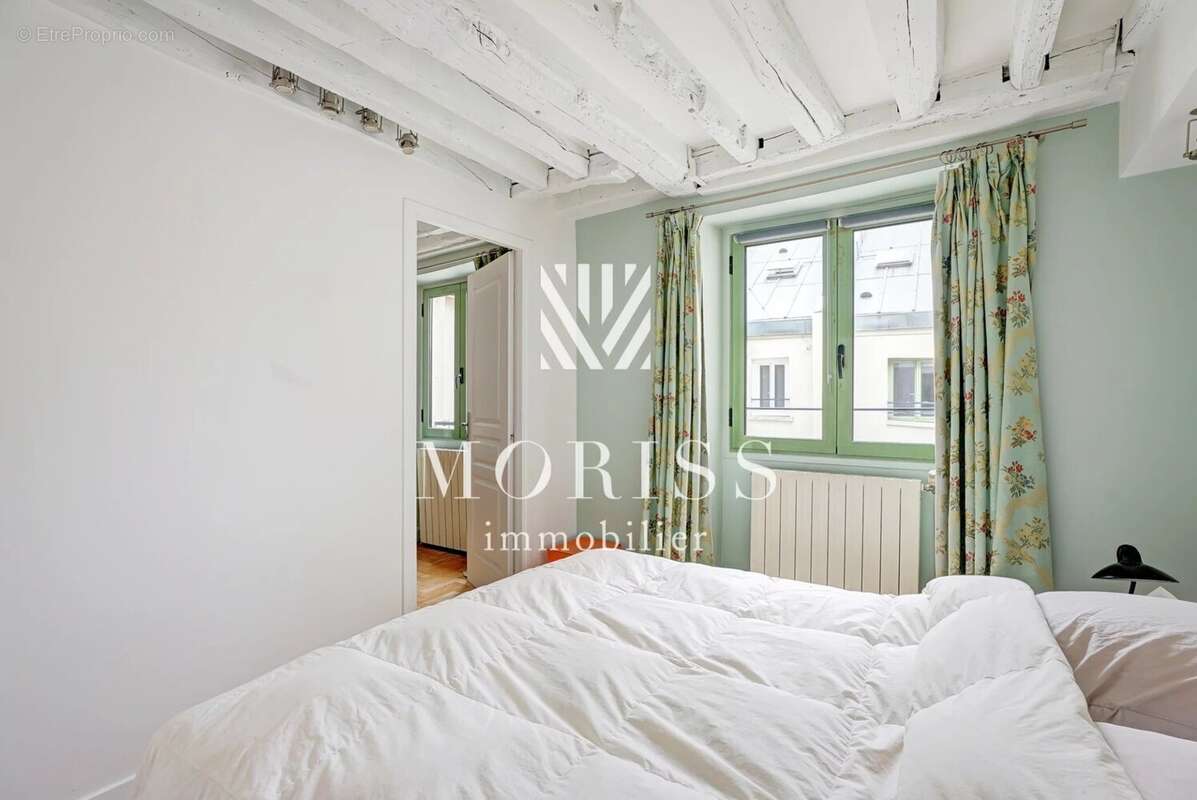 Appartement à PARIS-3E