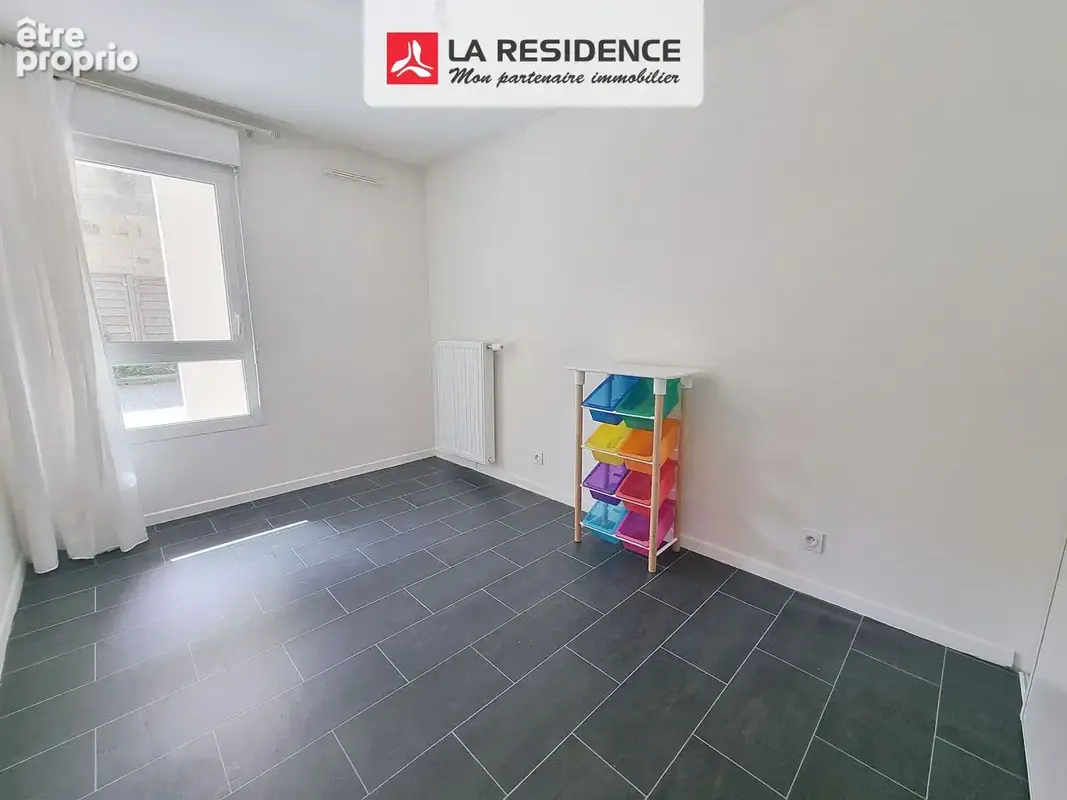 Appartement 75 m² à Stains  - photo 7