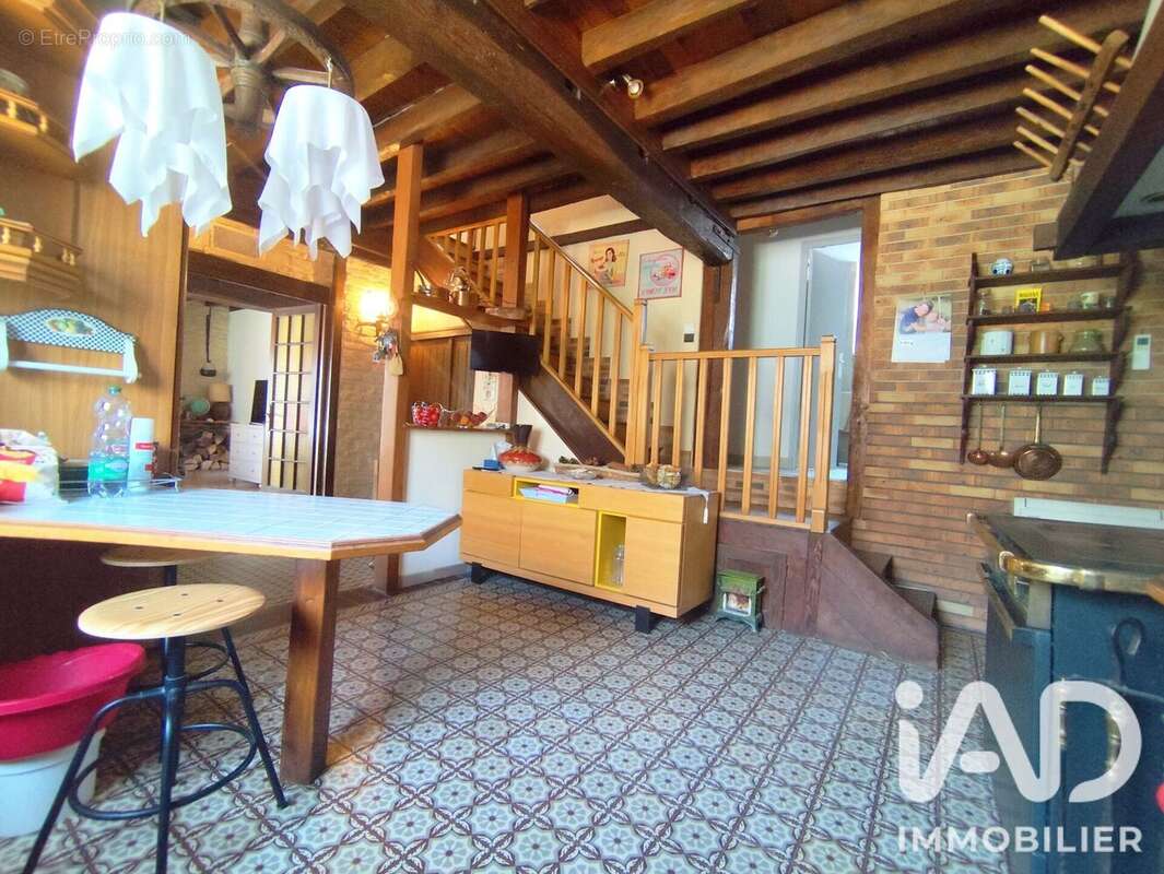 Maison 228 m² à Semoine  - photo 3