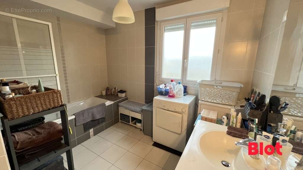 Appartement à LIFFRE