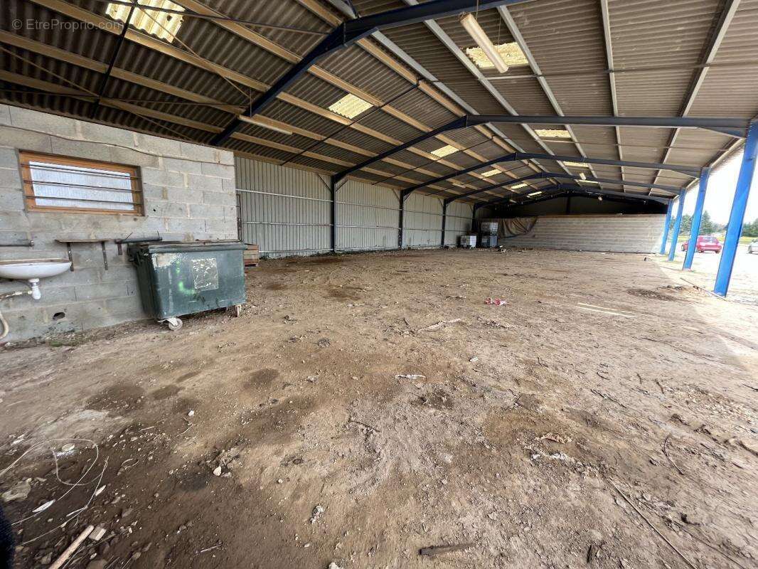 Maison à SAINT-PRIEST-LES-FOUGERES