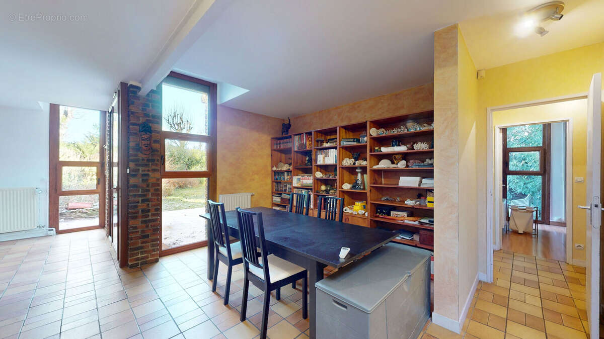 Maison à ROISSY-EN-BRIE