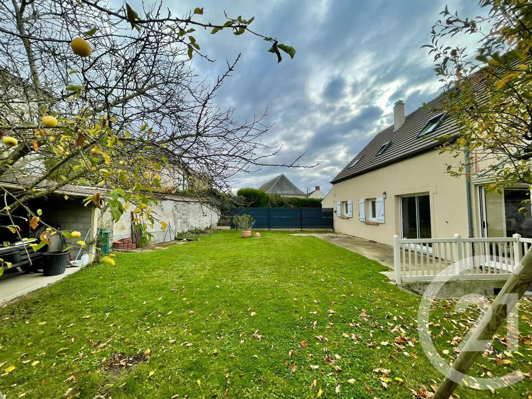 Maison à LE PLESSIS-BELLEVILLE