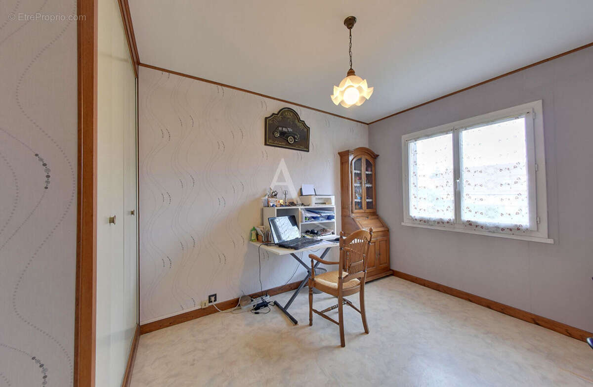 Maison à OZOIR-LA-FERRIERE