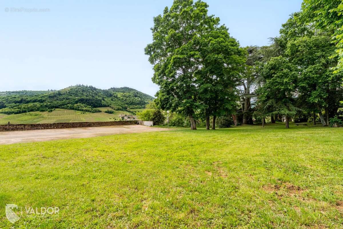 Appartement à VAUX-EN-BEAUJOLAIS