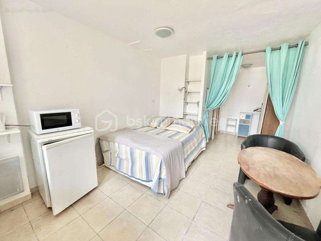 Immeuble mixte de 348m2 avec hôtel, loft, boutique et café ! - photo 6