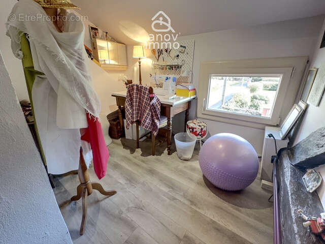 Maison à SAINT-ROMAIN-DE-JALIONAS