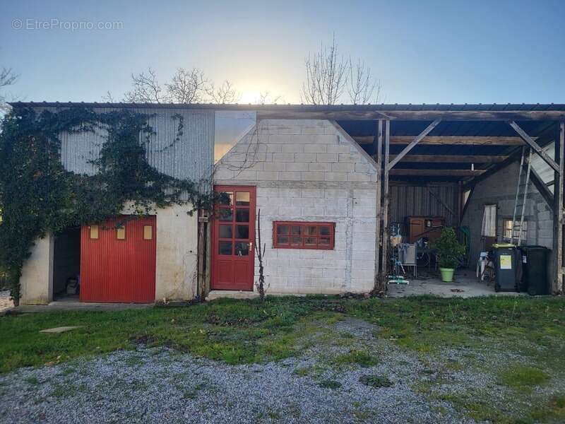 Maison à SAINT-LOUP-LAMAIRE
