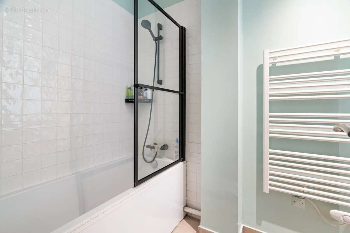 Appartement à LEVALLOIS-PERRET