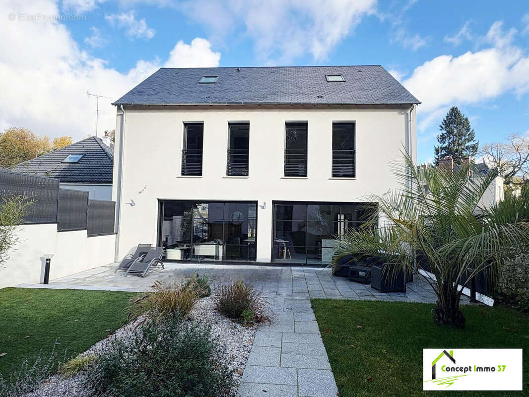 Maison à ROCHECORBON