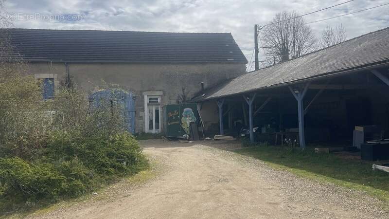 Ensemble immobilier 410 m2 + 470 m2 dépendances 2 maisons 1 appartement à varennes les narcy (58) proche la charite sur loire, p - photo 20