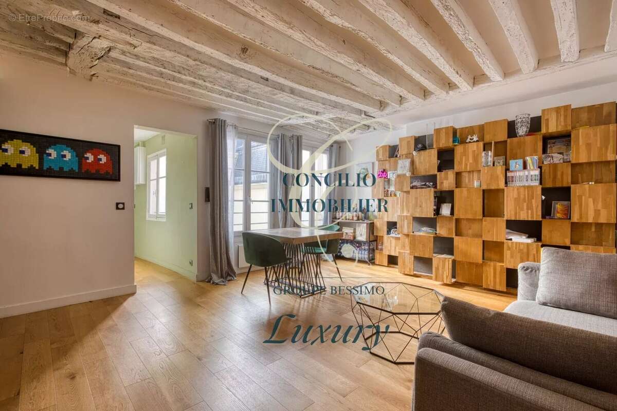 Appartement à PARIS-2E