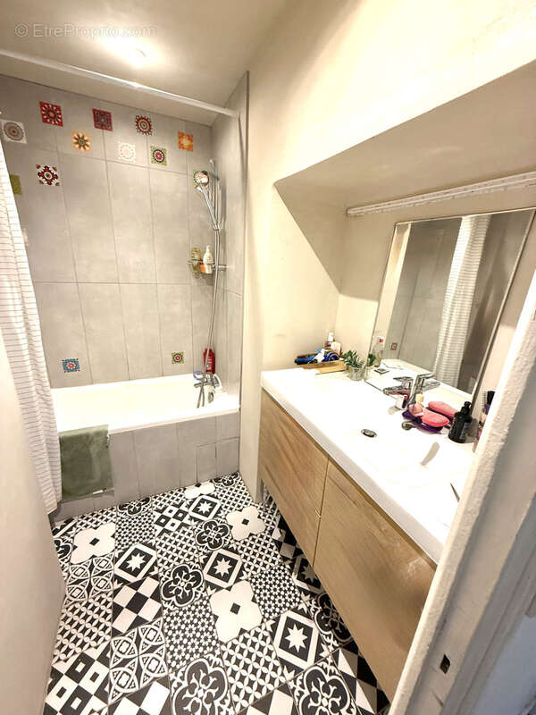 Appartement à MARSEILLE-8E