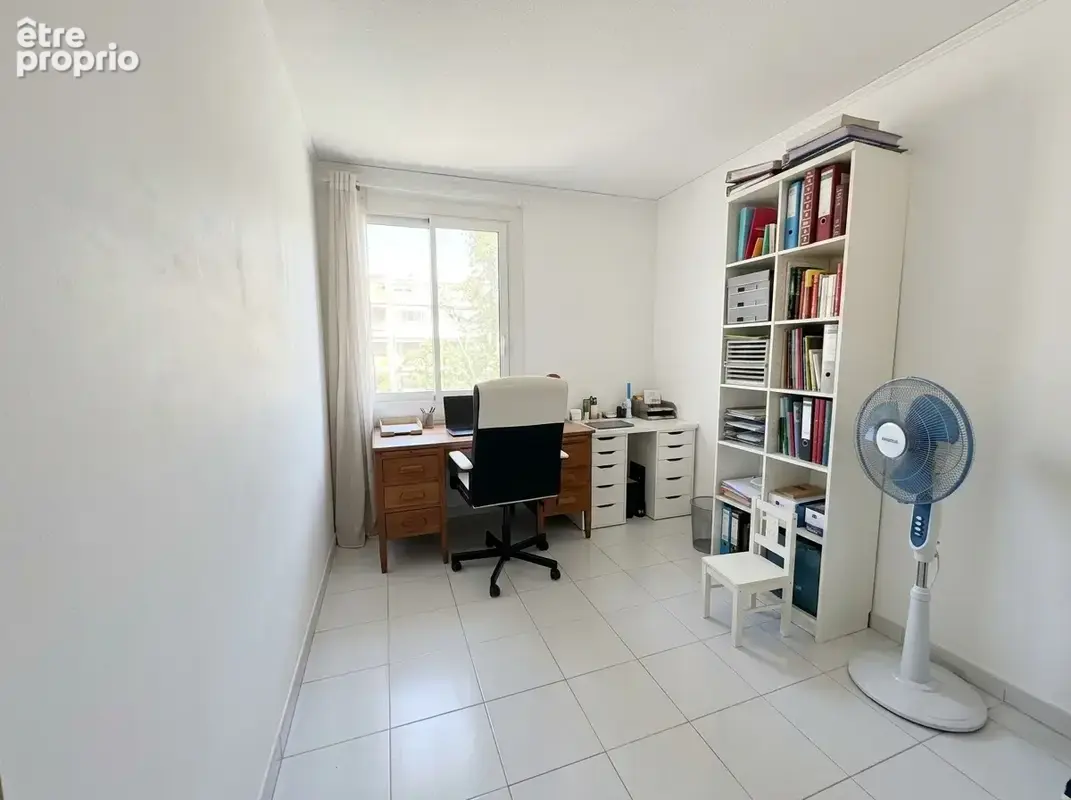 Aix-en-Provence, secteur La Torse- Appartement Duplex T4 de 110 m2 avec vue sur parc   Ascenseur - photo 7
