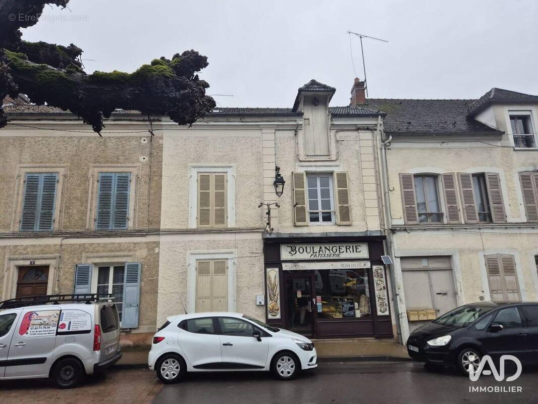 Photo 1 - Commerce à JOUY-SUR-MORIN