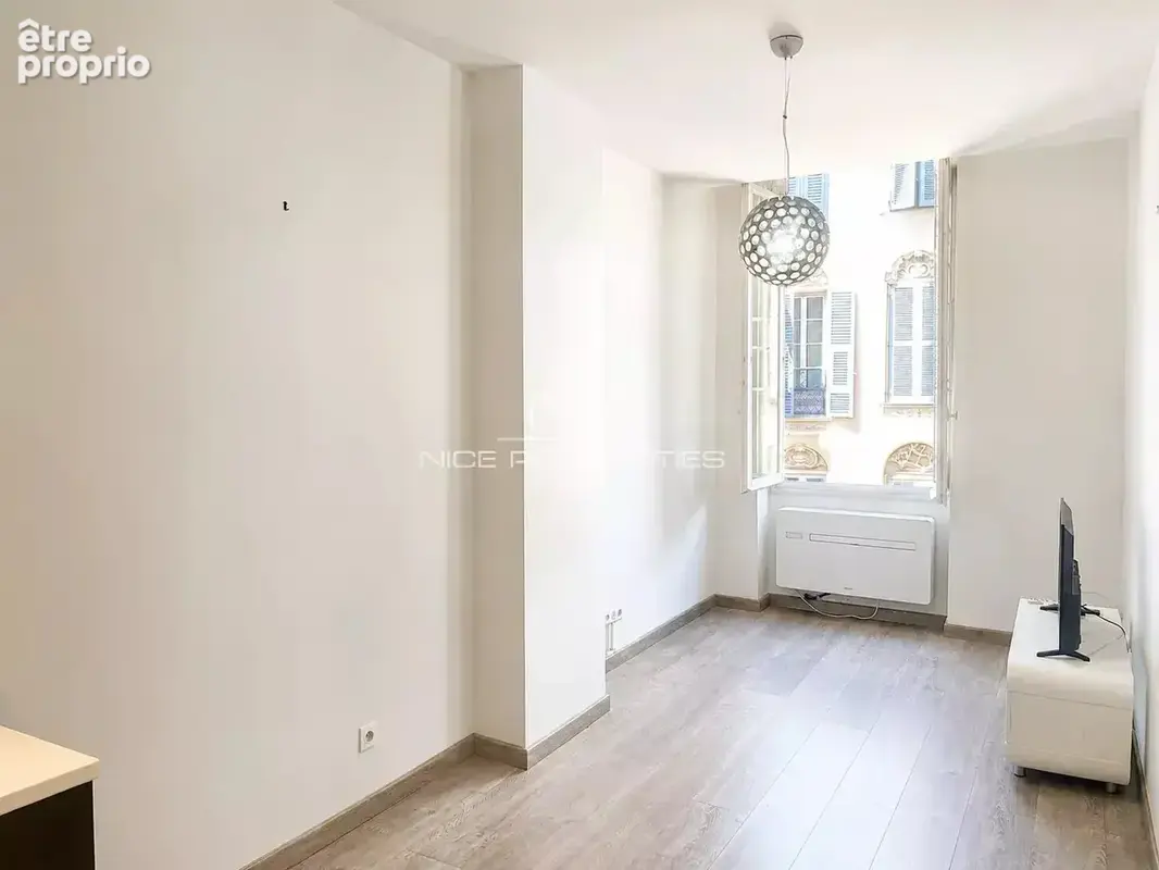 Carré d'Or, rue Massena, 3 pièces proche mer - photo 2