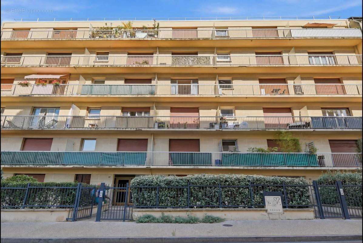 Arcueil – Superbe 3 pièces traversant de 62 m² – Balcon, parking, cave – RER B Laplace et métro ligne 4 Barbara - photo 12