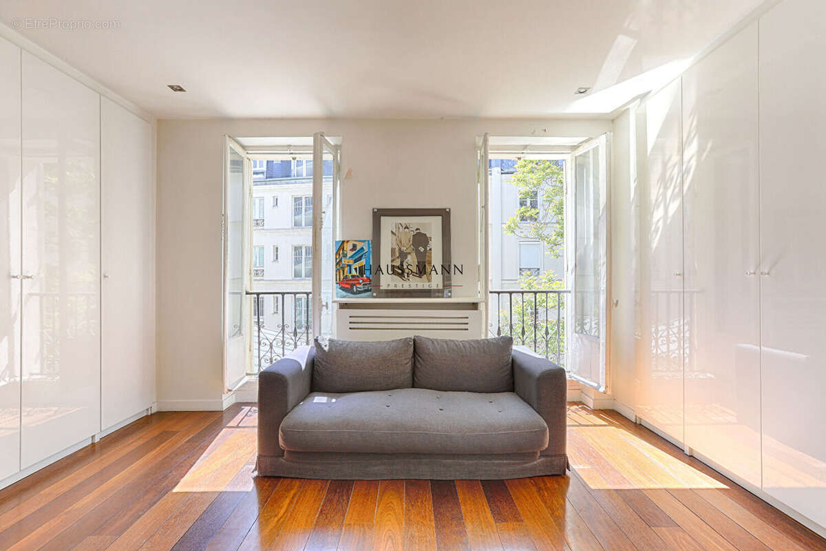 Maison à PARIS-17E