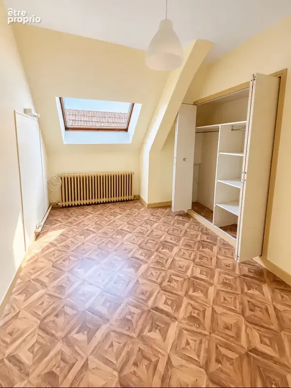 Propriétés de caractere- 300 m2 - au cozur du quartier historique de Bourbon Lancy - photo 26