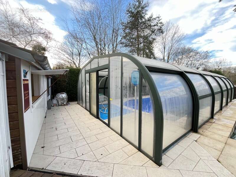 Maison à VILLENEUVE-LES-GENETS